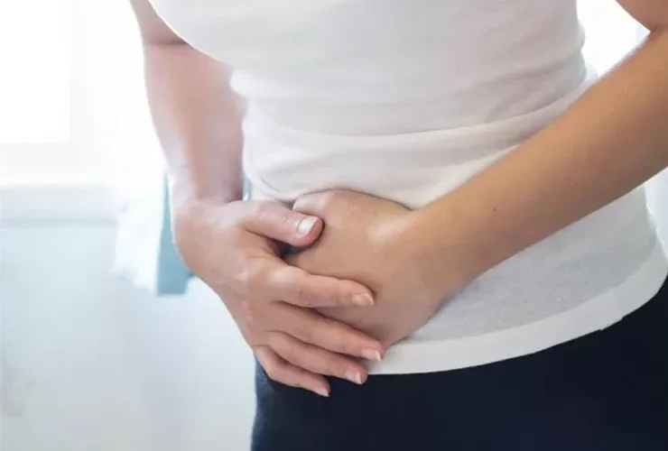 طرق طبيعية للتخلص من الاحراج الذي تسببه اصوات المعدة