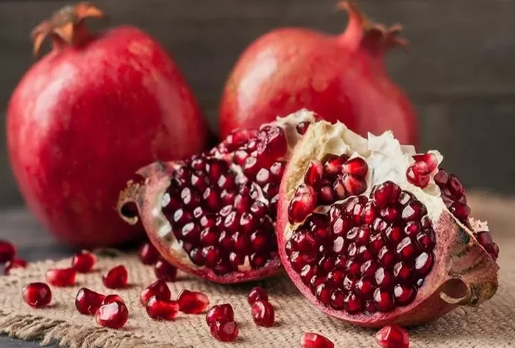 فكرة عبقرية لتفصيص الرمان 5 كيلو في 5 دقائق