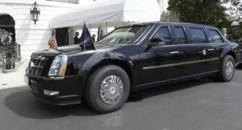 فيديو مدهش يوضح الإمكانيات الجبارة لسيارة الرئيس الأمريكي الجديد