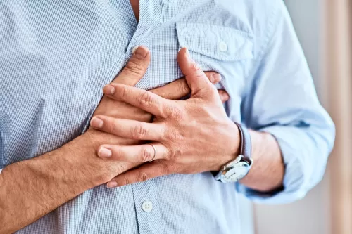 أعراض خطيرة تشير لحدوث جلطات دموية