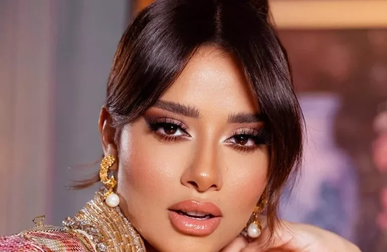 شاهد بلقيس تستعرض عضلاتها وتخطف الأنطار بإطلالة مثيرة داخل صالة رياضية (فيديو)