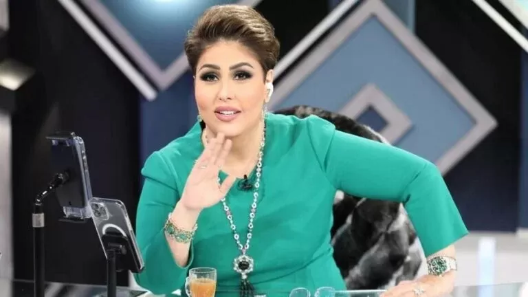 شاهد تسريب الفيديو الكامل لفجر السعيد وهي ترفع الحذاء في وجه شخصية هامة وندمت بعد فوات الأوان