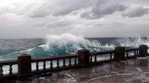 تحذير عاجل من خطر يهدد جدة ورابغ