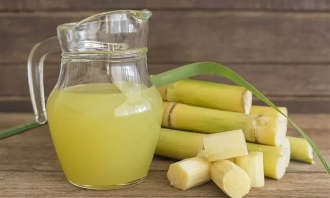 حقيقة ما يحدث لمرضى السكري عند تناول عصير القصب