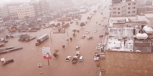 الصليب الأحمر: حياة الكثيرين مهددة جراء السيول باليمن