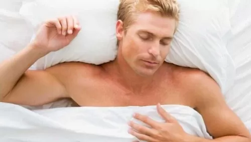 فوائد لاتصدق للنوم عارياً