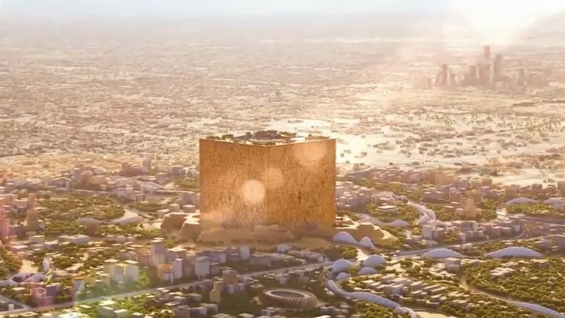 مدير مكتب ولي ألعهد السعودي يخرج عن صمته بشان الكعبة الجديدة التي اثارت ناشطي المملكة