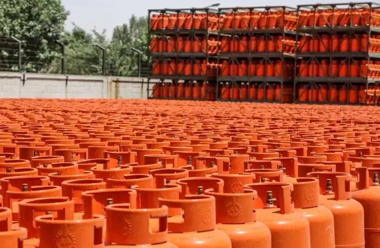 كم سعر انبوبة الغاز في جدة مع الضريبة بعد زيادة  الاسعار؟