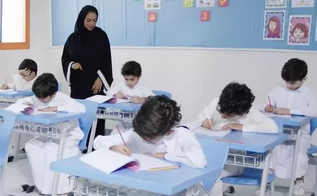 وزارة التعليم تعلن عن فئات جديدة لن يسمح لها بالعودة للدراسة الحضورية