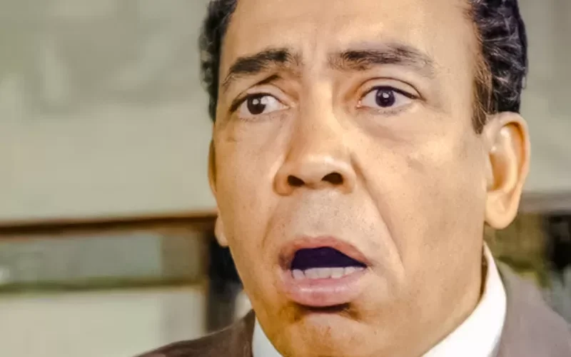 إسماعيل ياسين الطفل الذي عاش يتيما وعندما كبر أضحك الجميع .. خانته زوجته وابنه اعتدى عليه ومات مفلساً والتفاصيل مؤلمة