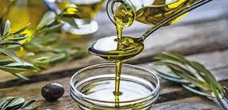 هذه هي كمية زيت الزيتون التي يجب عليك تناولها يومياً دون زيادة ولا نقصان لتجنب مخاطر قد تهدد حياتك