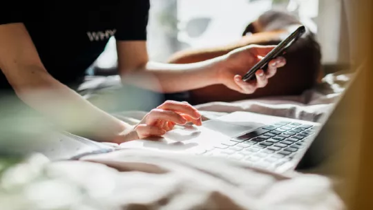 السعودية: على كل من يحمل أي جوال ايفون من هذه الموديلات التخلص منه فوراً