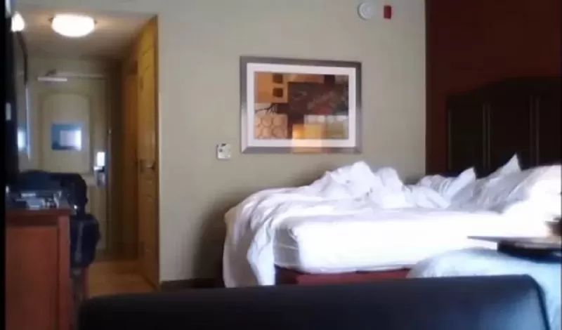 قتله الشك فوضع كاميرات مراقبة في غرفة نومه وشاهد زوجته وهي تفعل ما ل يخطر ببال بشر