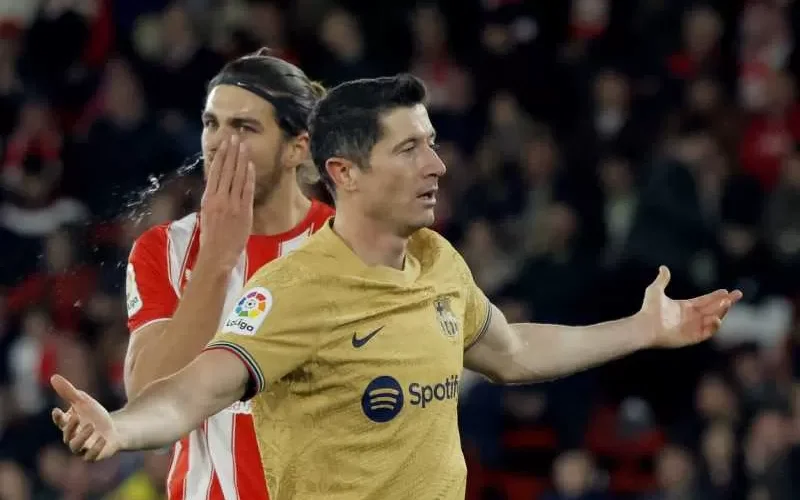 مفاجأة الموسم.. برشلونة يسقط أمام ألميريا لأول مرة في تاريخه (فيديو)