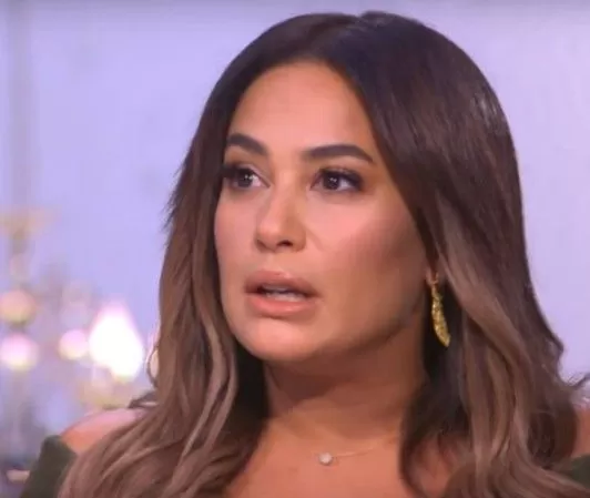 ماذا يا ترى ؟ الفنانة هند صبري تنفجر وتكشف حقيقة والدها وما كان يفعله بها تحت التهديد