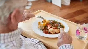 سيدهشك جسدك عندما تتعود على تناول وجبة واحدة فقط في اليوم