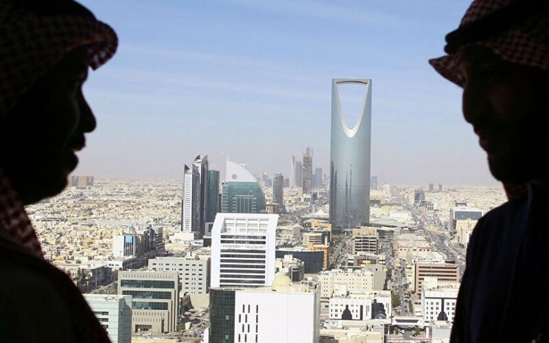 بسبب فنانة.. لبنان يتلقى رسائل حب من السعودية