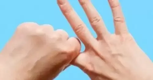 انتبه… تغير شكل الأصابع قد يكون إنذار لمرض خطير