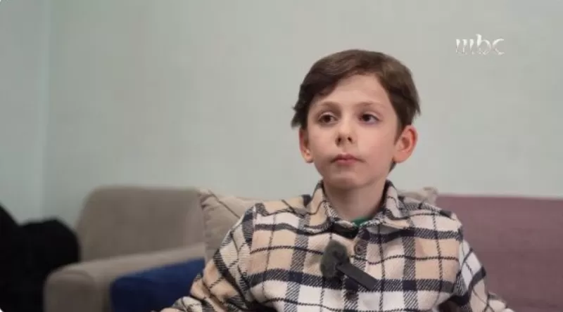 بالفيديو.. بعدما فقد أسرته تحت أنقاض زلزال تركيا.. طفل سورى: أمنيتي الوحيدة السكن بجوار الكعبة