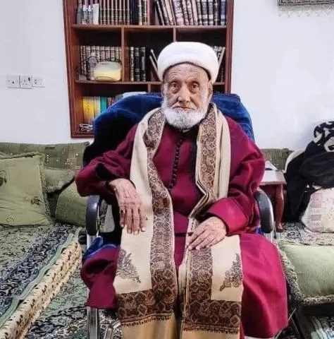 شاهد القاضي محمد بن إسماعيل العمراني في احدث ظهور له بعد ان وصل عمره المبارك إلى 102 عاماً