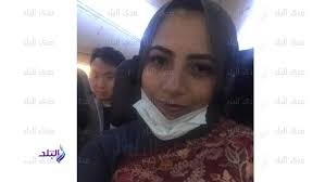 الركاب سخروا منهم.. مصرية على متن طائرة بها صينيون: هما مش فيروسات ..صور