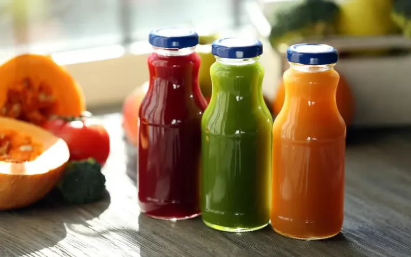 طريقة عمل عصير فواكه طبيعي متوازن لمرضى السكري وتجنب كميات السكر القاتلة التي تكون موجودة في عصائر الفواكه الطبيعية اتبع هذه الخطوات البسيطة