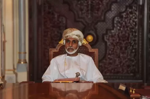 الكشف عن الأسلحة الشخصية للسلطان قابوس ومسدسه الشخصي يثير دهشت الجميع .. صور