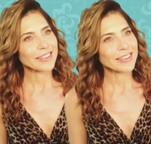 الفنانة المكسيكية تعرت بالكامل (فقدت حلماتي الى الابد)