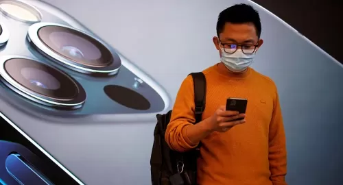 لمستخدمي ايفون : اليكم طريقة فتح الهاتف ببصمة الوجه ودون إزالة الكمامة