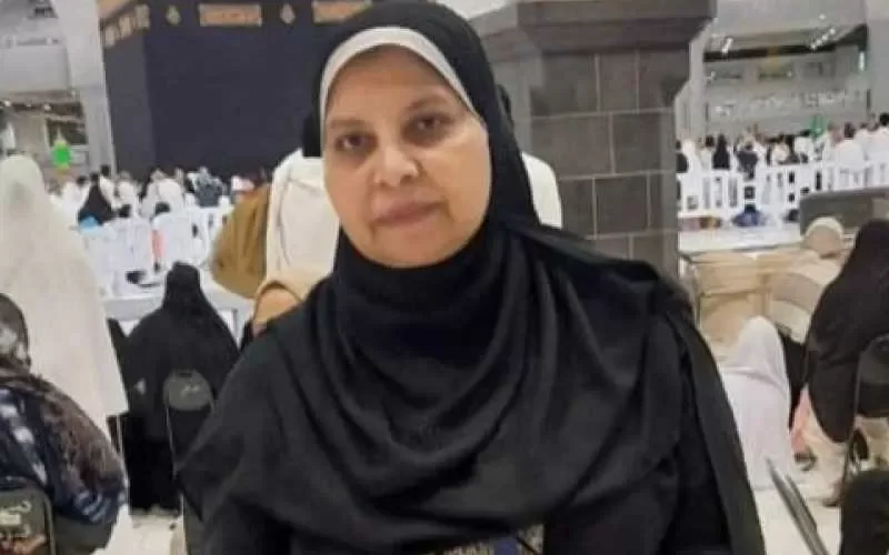 بملابس الإحرام.. وفاة معتمرة مصرية أمام الكعبة المشرفة وهي صائمة ”صور”