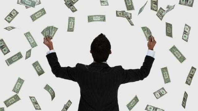 دولة خليجية تتصدر ترتيب أغنى الدول في العالم