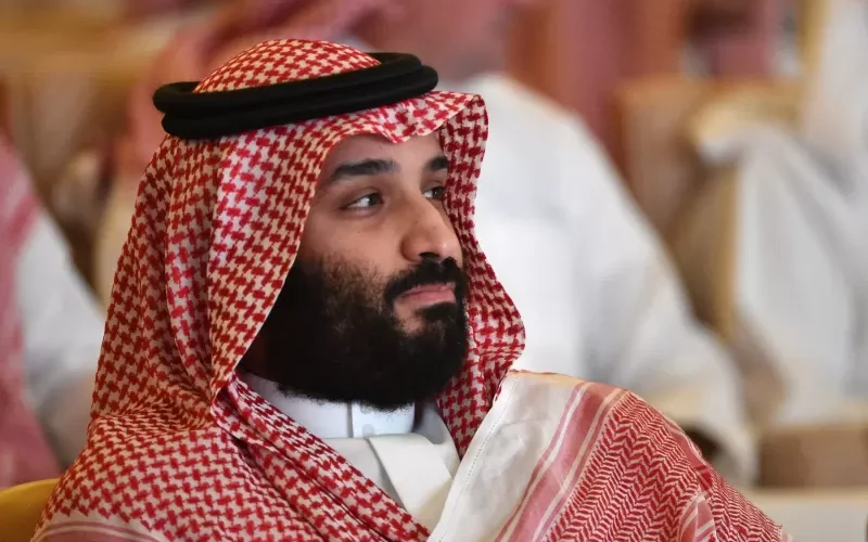 ترف باذخ و أناقة تفوق الخيال .. شاهد يخت ولي العهد السعودي الأمير محمد بن سلمان الأفخم والأضخم في العالم .. كأنه قصر ملكي من الداخل