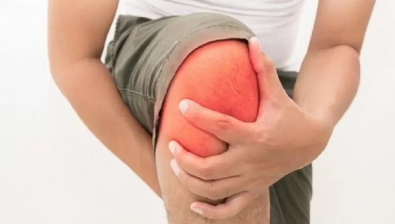 قل وداعاً لألام خشونة الركبة للأبد مع هذا المكون الطبيعي الموجود في كل مكان