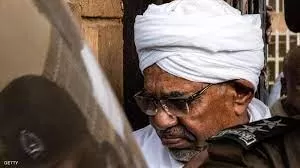 عُمر البشير يصل للنهاية التعيسة التي كان يحاول الهروب منها .. تفاصيل
