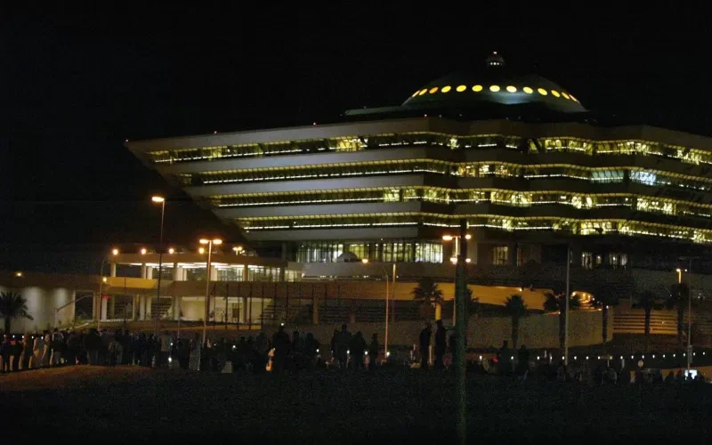 اوامر بمنع الملايين من المغادرة في المطارات السعودية