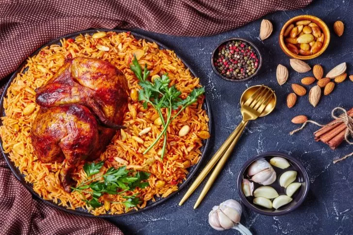 البهارات السحريــة التي تجعل طعم الكبسة السعودية الذ من المطاعم