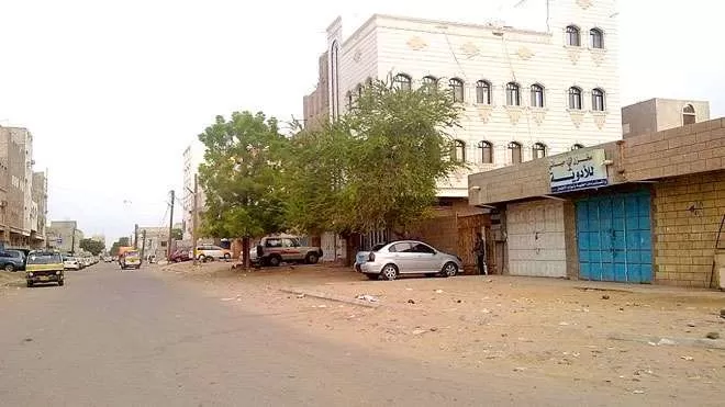 تفاصيل اقتحام ومداهمة منزل وزير الدفاع السابق عبد الله علي عليوة
