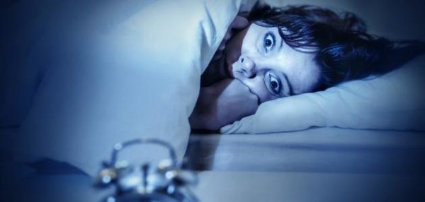حل “سحري” لمن يعانون من الأرق .. الكشف عن طريقة للنوم في أقل من دقيقة !