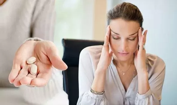 احــذر .. ظهور هذه العلامات في الساقين تنذر بنقص شديد لفيتامين B12 .. احذر تجاهلها وتوجه إلى الطبيب على الفور قبل فوات الأوان؟!!