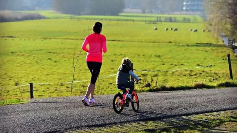 كل هذا يحدث في جسمك عندما تمشي لمدة نصف ساعة يومياً