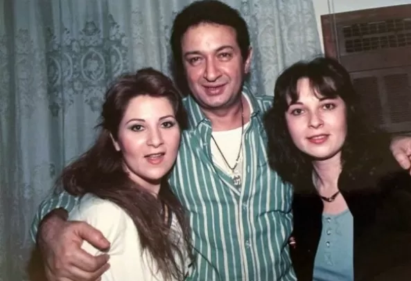 بوسي زوجة نور الشريف تكشف عن خيانته لها مع اقرب الناس اليها وفي لحظة طلاقهما امام المأذون انهار تحت قديمها وهذا ما حصل