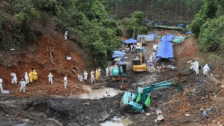 تفاصيل جديدة ظهرت بعد العثور على الصندوق الأسود الثاني للطائرة الصينية المنكوبة