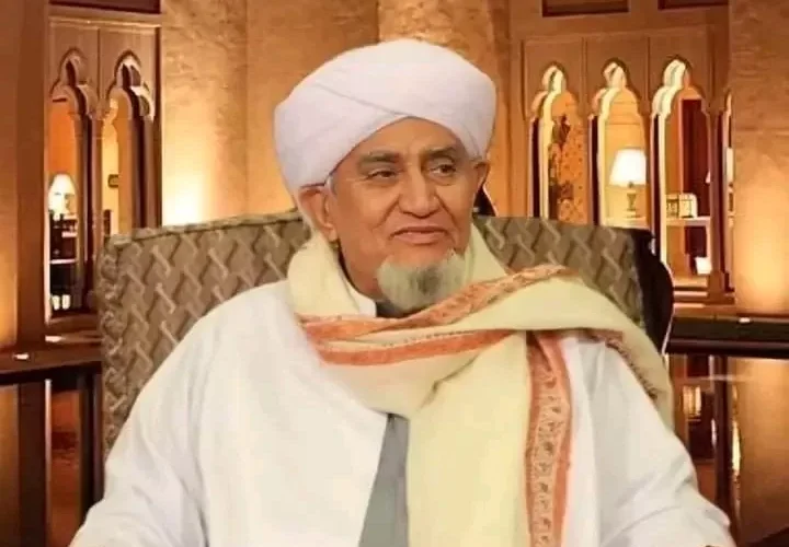 من هو العلامة اليمني أبو بكر المشهور الذي أحدث وفاته جدلا واسعا؟