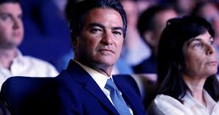 رئيس الموساد يوسي كوهين الإسرائيلي يصل إلى الإمارات لإجراء هذه الصفقة الثانية وسط غضب الشارع العربي واحراق مقر سفارة الأخير في هذه الدولة العربية