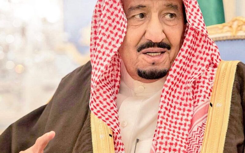مكرمة الملك سلمان .. 1000 ريال لرب الأسرة و500 لكل فرد