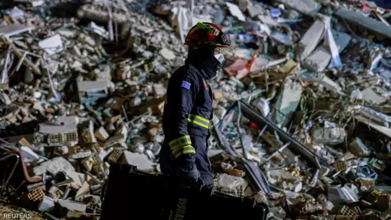 تركيا تعلن أحدث حصيلة لقتلى الزلزال