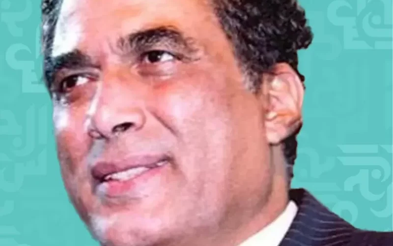 احمد زكي هرب من وردة الجزائرية يوم خطوبتهما؟!