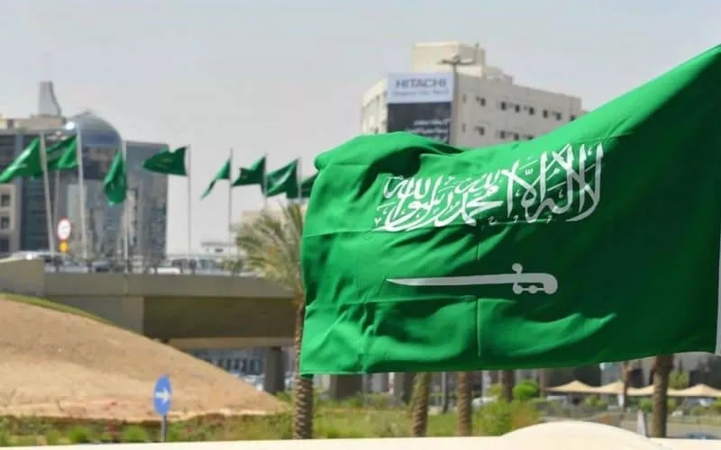 التفاصيل الكاملة لانتحار مقيم يمني في السعودية في مقر سكنه في الرياض وزملائه يكشفون عن السبب