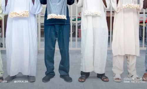 السعودية تضبط كمية مهولة من «الكوكايين» مخبأة داخل أحشاء ودبر 6 مسافرين .. والمفاجأة في جنسيتهم | شاهد الصورة