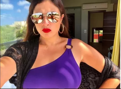 تفاصيل المرض الذي أصيبت به الفنانة المصرية ياسمين عبد العزيز وادخلها في غيبوبة تهدد حياتها